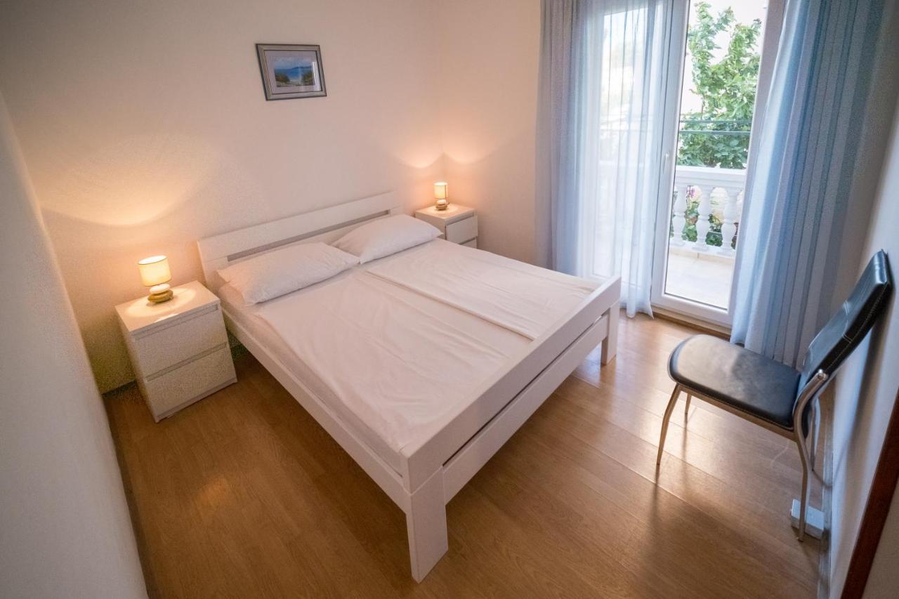 Apartman Bilac Vodice Bagian luar foto