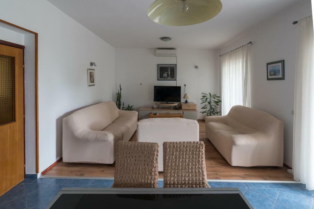 Apartman Bilac Vodice Bagian luar foto